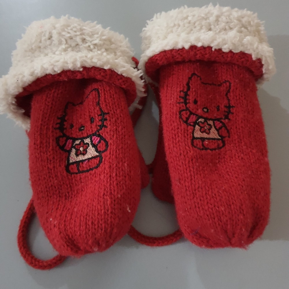 Hello Kitty kid gloves